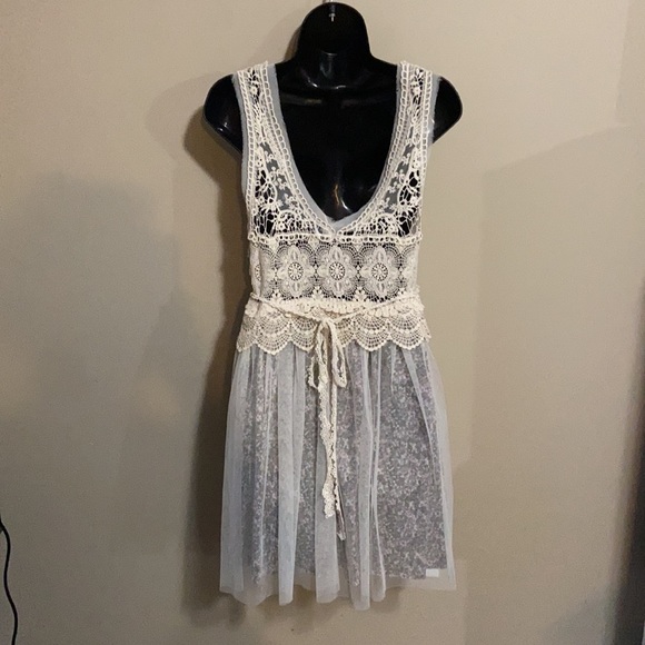 NWT Pinkyotto Crochet and Netting Dress - Picture 6 of 13